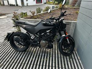 HUSQVARNA SVARTPILEN 401