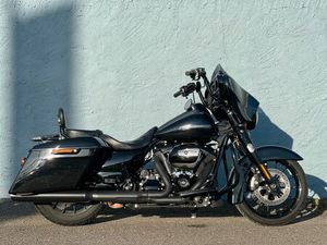 HARLEY-DAVIDSON STREET GLIDE SPECIAL 114 DT.-MODELL 5HD1 1.HAND