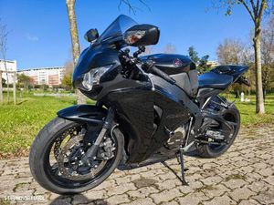 HONDA CBR 1000 RR FIREBLADE