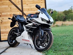 HONDA CBR 600RR ABS →