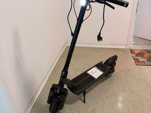 SEGWAY NINEBOT MAX3 E-SCOOTER – AUSSTELLERSTÜCK NEUWERTIG