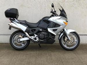 ② HONDA VARADERO 1000