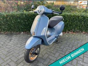 VESPA PRIMAVERA OFFICINA 8 50 BLU 45KM E5+ NIEUW BETAAL MET — SCOOTERS | VESPA — MARKTPLAATS