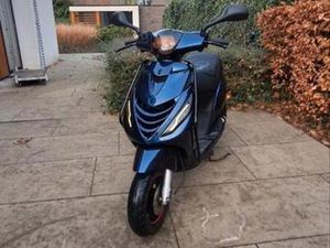 PIAGGIO ZIP 4T — SCOOTERS | PIAGGIO — MARKTPLAATS
