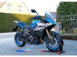 ② SUZUKI GSX 1000 GX