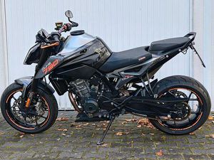 KTM DUKE 790
