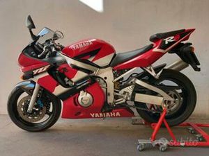 YAMAHA YZF R6 - 2001 R 6