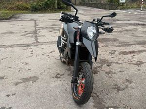 KTM 690 SM
