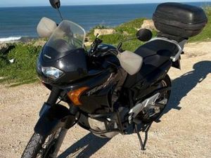 HONDA TRANSALP XL650V RD10 CARCAVELOS E PAREDE