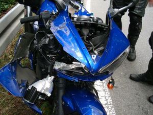 SUCHE MOTORRÄDER UNFALLSCHADEN TOTALSCHADEN MOTORSCHADEN BASTLER BESCHÄDIGT STURZSCHADEN GETRIEBESCHADEN WASSERSCHADEN STANDSCHADEN YAMAHA MT07 SUZUKI GSX-R 600