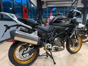 QJ MOTOR SRT 700 SX NUOVA PROMO -€500,00