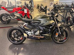 DUCATI STREETFIGHTER V2 IM BLACK DEAL!!