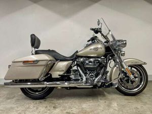 TOURING FLHR MET ACHTERUITVERSNELLING