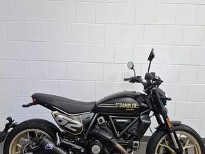 DUCATI SCRAMBLER FULL THROTTLE
