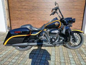 HARLEY-DAVIDSON FLHRXS ROAD KING SPECIAL