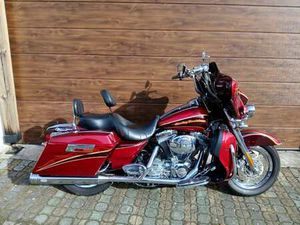 HARLEY-DAVIDSON FLHTCUSE SCREAMIN EAGLE ULTRA CLASSIC ELECTRA GLIDE