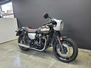 ② KAWASAKI W 800 CAFÉ (ANNÉE DE CONSTRUCTION 2021)