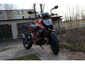 KTM 125 DUKE / SEHR GEPFLEGT !! / ZUBEHÖR