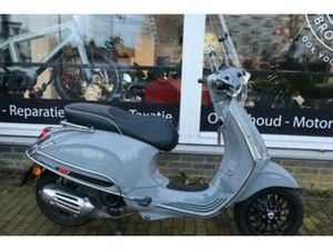 PIAGGIO VESPA SPRINT 50 2020 3950KM — SCOOTERS | VESPA — MARKTPLAATS