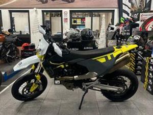 HUSQVARNA 701 SUPERMOTO DEPOTENZIATA