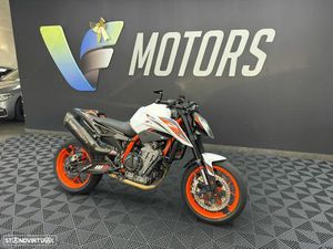 KTM 890 DUKE R