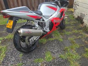 SUZUKI GSXR 750 - SPORTIEVE MOTOR! — MOTOREN | SUZUKI — MARKTPLAATS