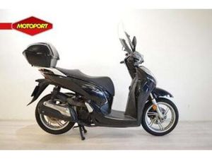 HONDA SH 300 I ABS (BJ 2018) — MOTOREN | HONDA — MARKTPLAATS