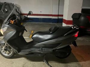 SUZUKI - BURGMAN 200