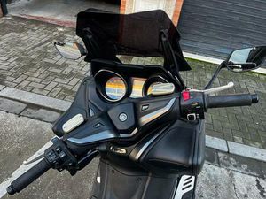 YAMAHA - T MAX 560