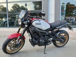 YAMAHA - XSR900