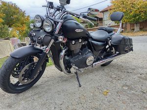 TRIUMPH THUNDERBIRD 1700 →
