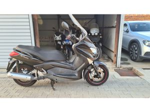 YAMAHA X-MAX 250I →