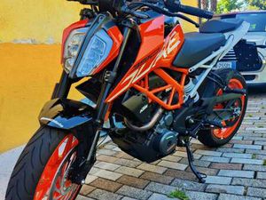 KTM 390 DUKE ABS ARANCIONE