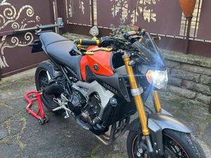 YAMAHA MT-09 ORANGE ARANCIONE