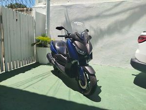 YAMAHA XMAX 250