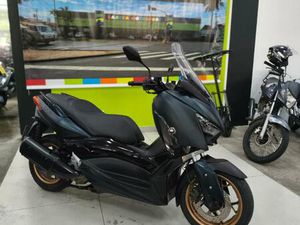 YAMAHA XMAX 250