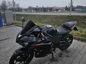 YAMAHA R3