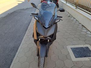 YAMAHA X MAX 2024 300 CM3, 2024 GOD.