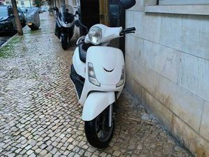 VENDO MOTO SYM SÓ PEGAR E ANDA SETÚBAL (SÃO JULIÃO, NOSSA SENHORA DA ANUNCIADA E SANTA MARIA DA GRAÇA)