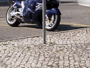 SUZUKI HAYABUSA GSXR 1300 R ESGUEIRA