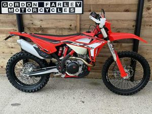 2021 BETA RR 390 ENDURO BIKE. ROAD LEGAL ENDURO BIKE. BETA ENDURO