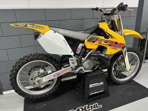 ② SUZUKI RM 250
