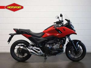 HONDA NC 750 X DCT ROOD