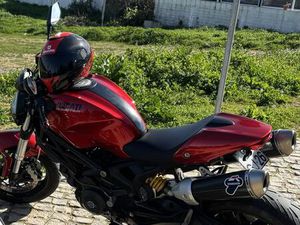 DUCATI MONSTER 696 FARO (SÉ E SÃO PEDRO)