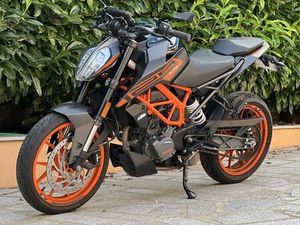 KTM DUKE 125 (ANO 2021) CASTELÕES