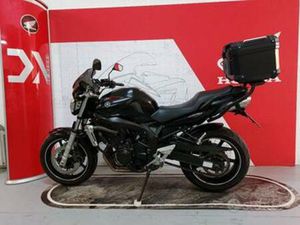 YAMAHA FZ6