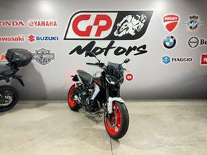 YAMAHA MT-09 ICE FLUO 9000 KM