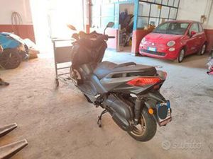YAMAHA X-MAX 125 - 2020 SINISTRATO