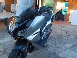 HONDA FORZA 750 GRIGIO