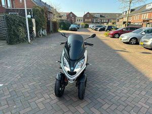 PIAGGIO MP3 300 MP3 300 CC GRIJS